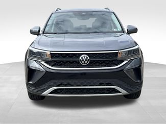 Used 2022 Volkswagen Taos SE w/ IQ.Drive SE Package AWD/4WD video 2
