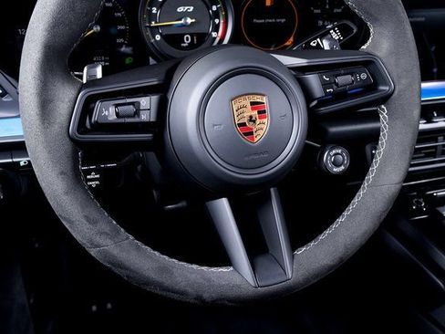 Used 2022 Porsche 911 GT3 RWD image 30