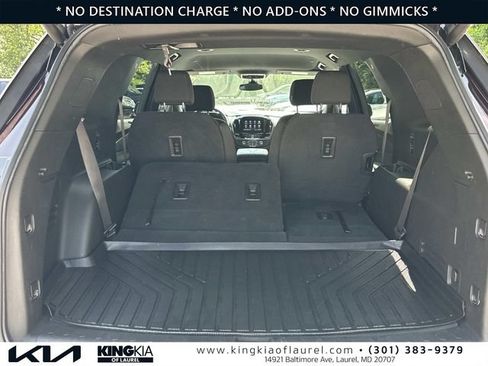 Used 2023 Chevrolet Traverse LT AWD/4WD image 17