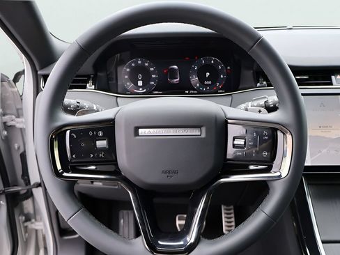 Used 2026 Land Rover Range Rover Evoque Dynamic SE AWD/4WD image 32