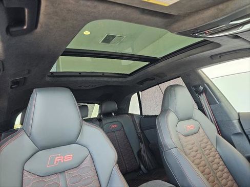 New 2026 Audi RS Q8 performance image 3