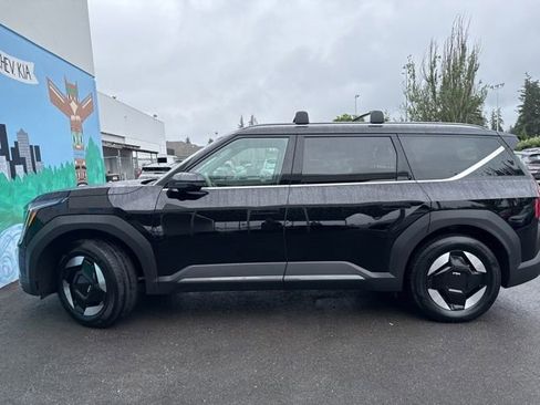 Certified 2024 Kia EV9 Wind AWD/4WD image 2