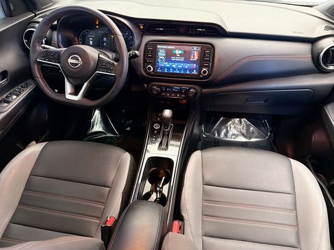 Used 2024 Nissan Kicks SR w/ SR Premium Package image 12