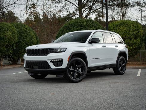 New 2025 Jeep Grand Cherokee Limited w/ Black Appearance Package image 1