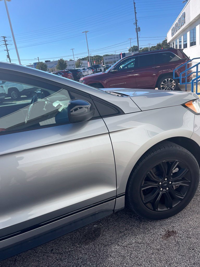 Used 2024 Ford Edge SE w/ Black Appearance Package AWD/4WD image 10