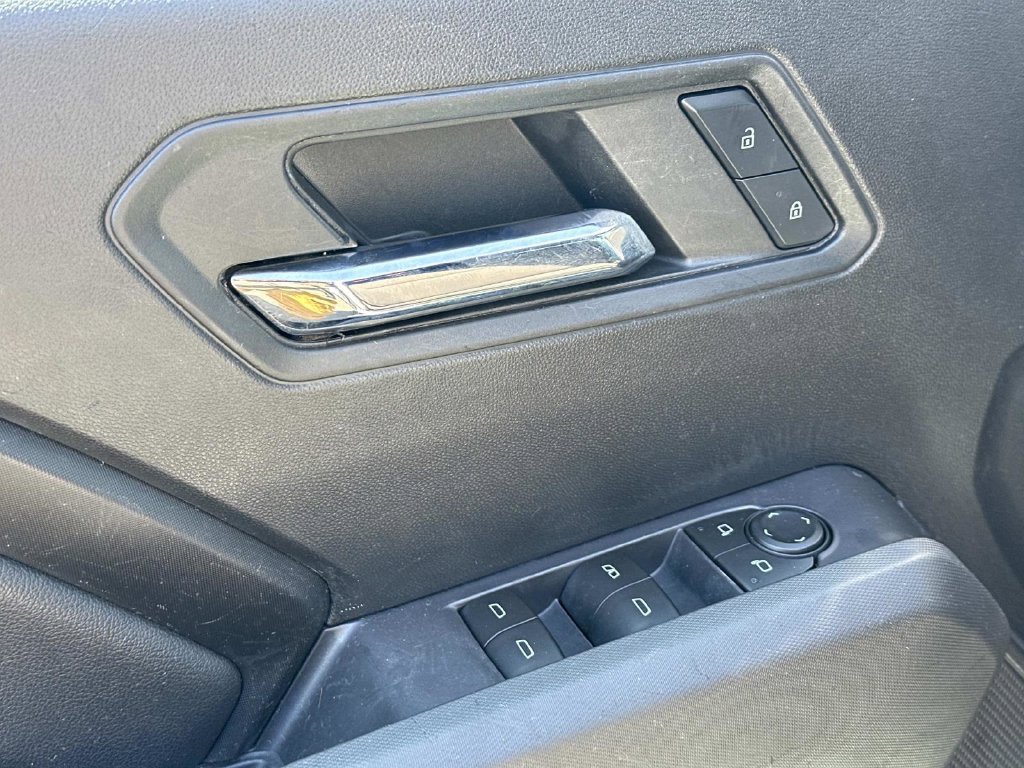 Used 2023 Chevrolet Colorado LT RWD image 16