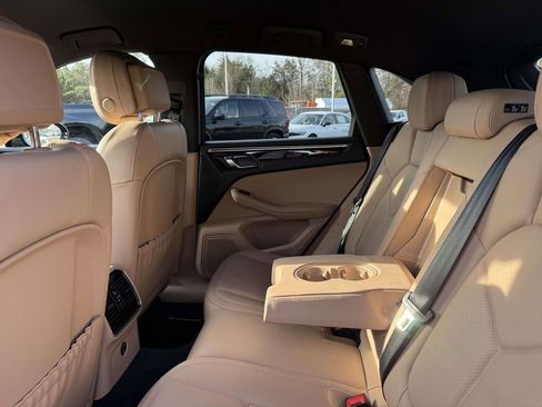 Used 2019 Porsche Macan AWD/4WD image 17