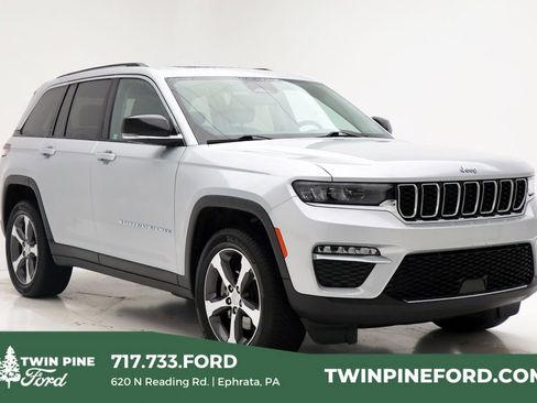 Used 2023 Jeep Grand Cherokee 4WD 4xe image 1