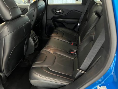 Used 2022 Jeep Cherokee Trailhawk w/ Premium Leather Package image 28