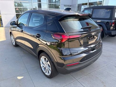 Used 2027 Chevrolet Bolt LT w/ Comfort Package FWD image 5