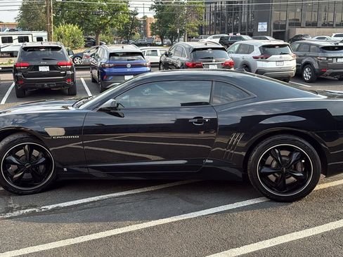 Used 2010 Chevrolet Camaro SS RWD image 6