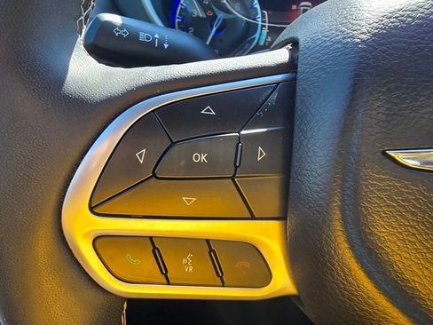 Used 2025 Chrysler Pacifica Select FWD image 20