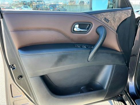 Used 2024 INFINITI QX80 Premium Select w/ Cargo Package image 9