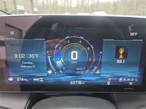 Used 2025 Chevrolet Equinox LT image 12