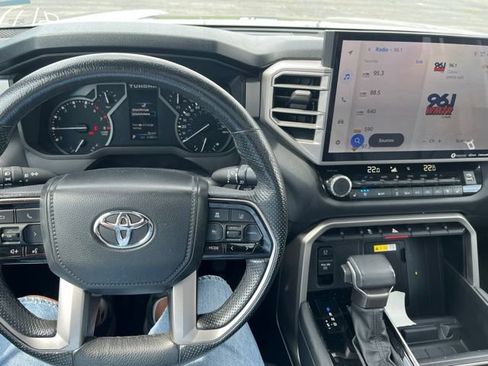 Used 2022 Toyota Tundra Limited AWD/4WD image 11