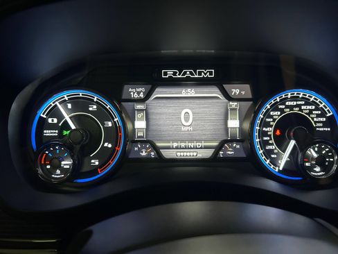 Used 2022 RAM 3500 Limited AWD/4WD image 17
