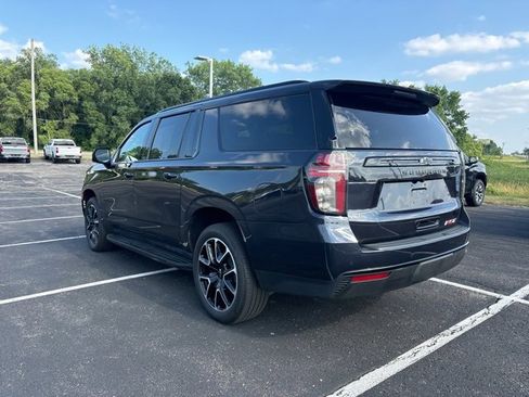 Used 2023 Chevrolet Suburban RST w/ Luxury Package image 5
