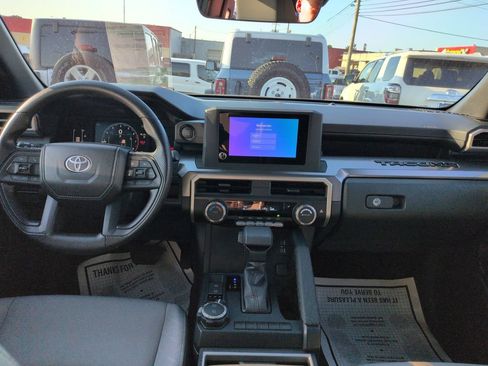 Used 2026 Toyota Tacoma SR5 AWD/4WD image 12