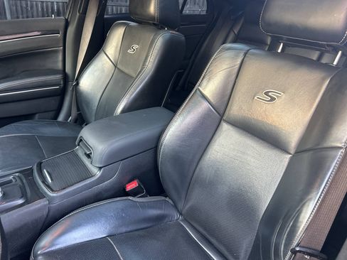 Used 2017 Chrysler 300 S w/ 300S Premium Group AWD/4WD image 14