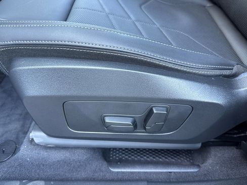 Used 2025 BMW X1 xDrive28i w/ Convenience Package AWD/4WD image 14