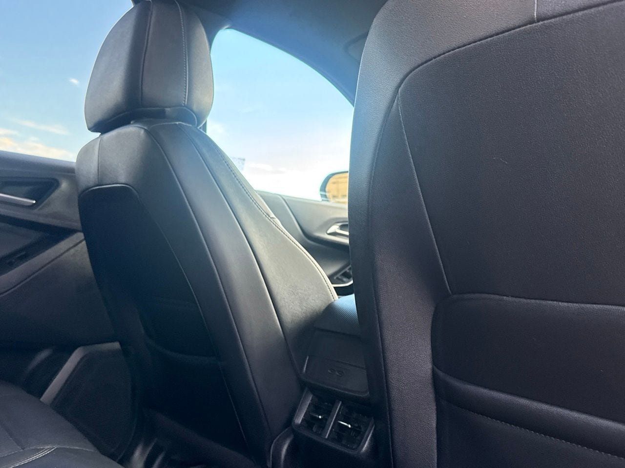 Used 2025 Chevrolet Equinox LT w/ Convenience Package II FWD image 31