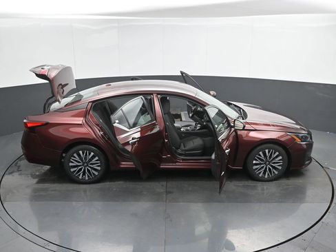 Used 2023 Nissan Altima 2.5 SV image 54