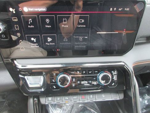 New 2026 GMC Sierra 2500 AT4 AWD/4WD image 19