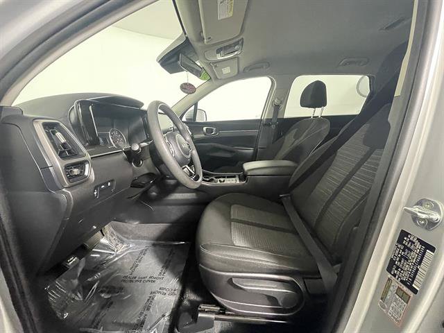 Used 2022 Kia Sorento LX AWD/4WD image 9
