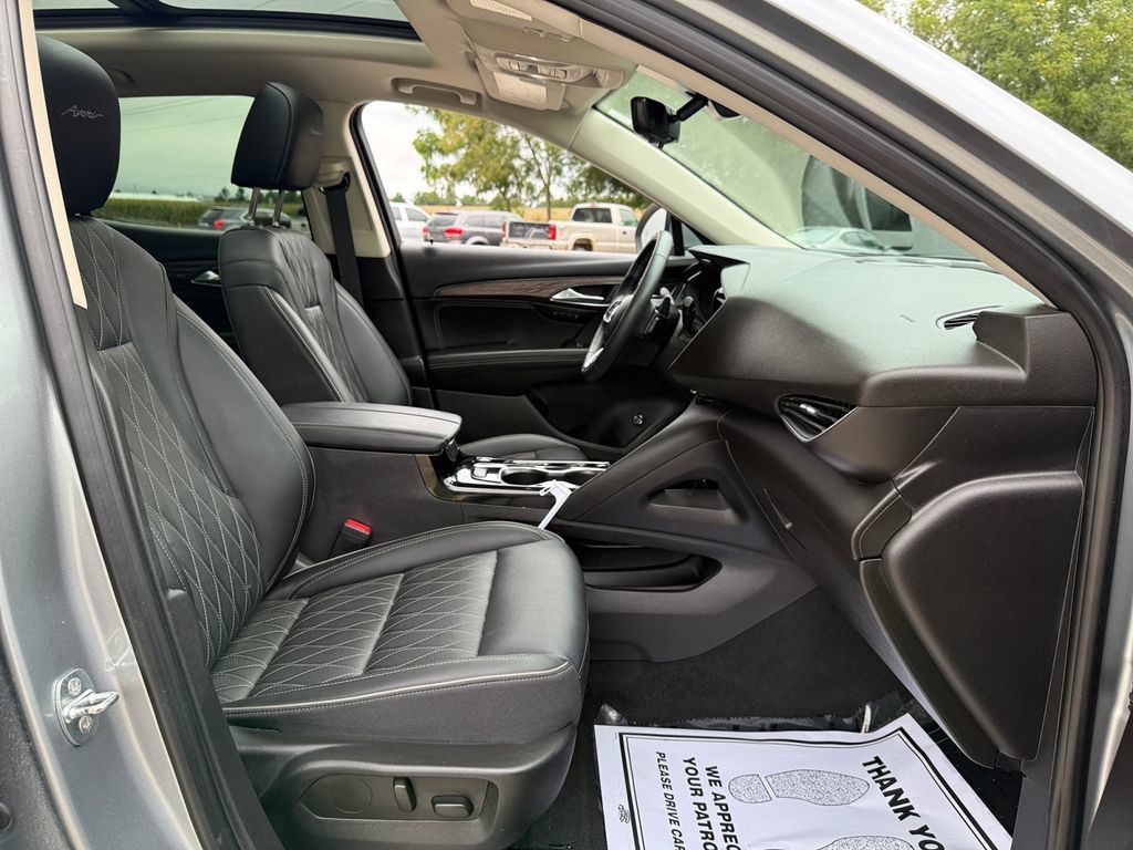 Used 2023 Buick Envision Avenir AWD/4WD image 44