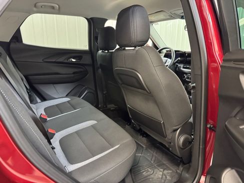 Used 2025 Chevrolet TrailBlazer LT w/ Convenience Package image 27