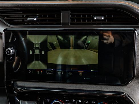 Used 2024 GMC Sierra 2500 AT4 w/ Max Trailering Package image 25