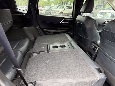 Used 2024 Mitsubishi Outlander SE FWD image 19