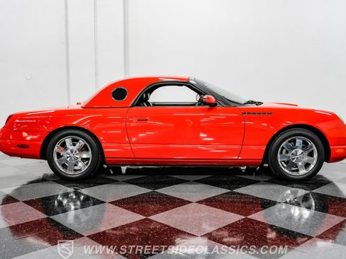 Used 2002 Ford Thunderbird image 12