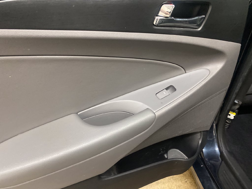 Used 2013 Hyundai Sonata GLS w/ Popular Equipment Pkg FWD image 12