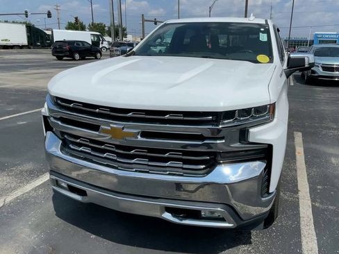 Used 2019 Chevrolet Silverado 1500 LTZ w/ LTZ Convenience Package AWD/4WD image 5