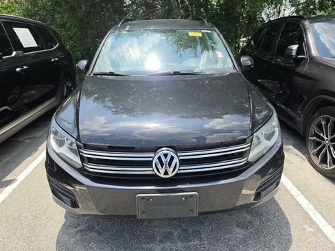 Used 2017 Volkswagen Tiguan S FWD image 2