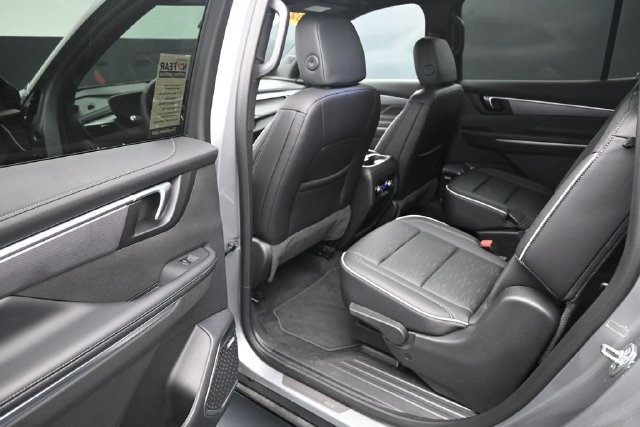 Used 2026 Buick Enclave Sport Touring AWD/4WD image 38