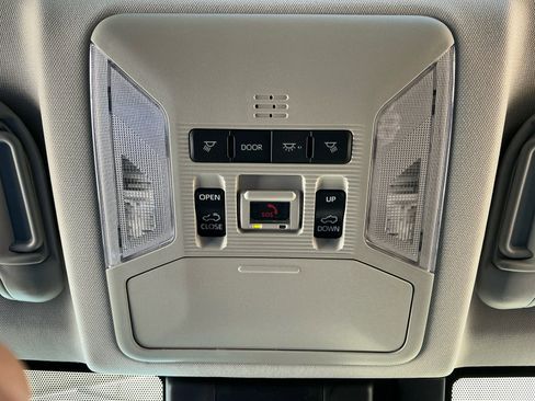 Used 2024 Toyota RAV4 XLE image 31