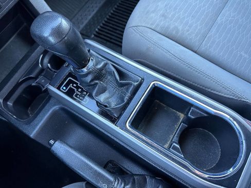 Used 2019 Toyota Tacoma SR5 image 17