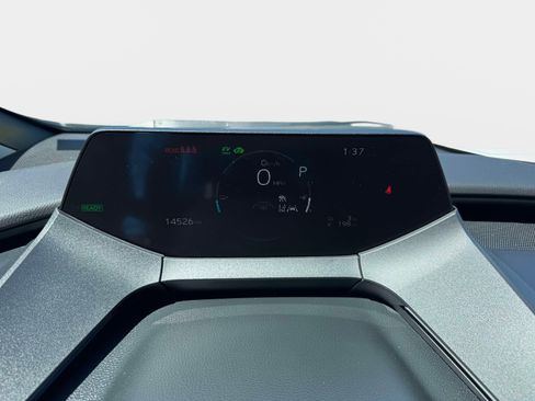Used 2024 Toyota Prius Prime FWD image 27