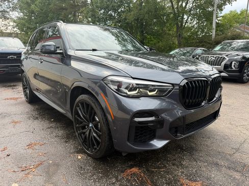 Used 2022 BMW X5 sDrive40i w/ M Sport Package RWD image 4