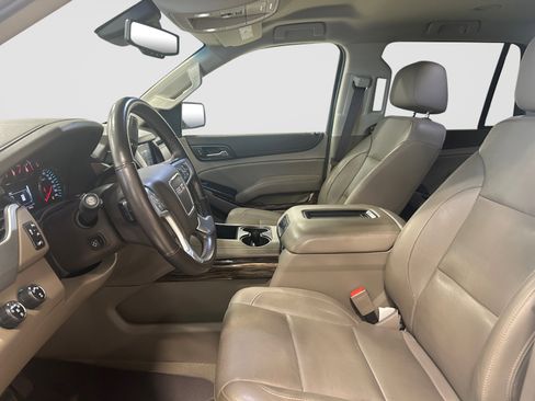 Used 2020 GMC Yukon SLT w/ Premium Edition AWD/4WD image 13