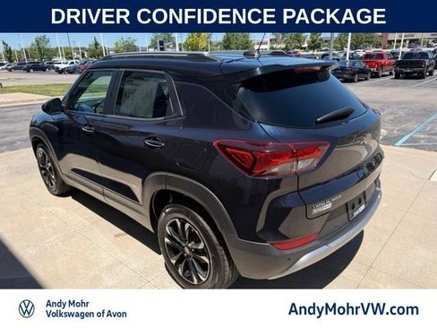 Used 2021 Chevrolet TrailBlazer LT w/ Convenience Package FWD image 4