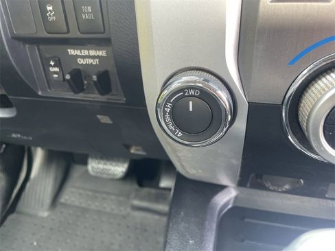 Used 2019 Toyota Tundra Limited image 26