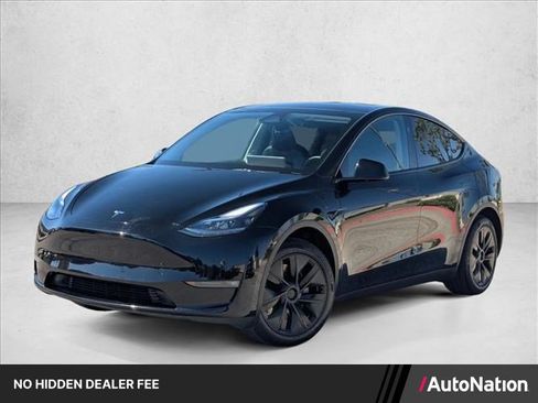 Used 2025 Tesla Model Y Long Range AWD/4WD image 1