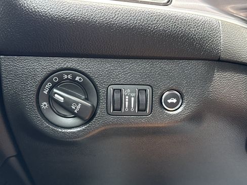 Used 2019 Dodge Challenger SXT w/ Plus Package RWD image 18