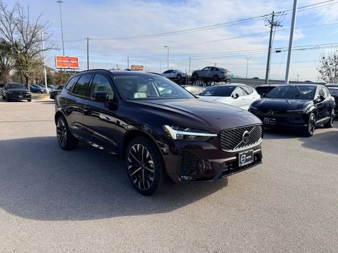 New 2026 Volvo XC60 B5 Ultra w/ Protection Package Premier image 7