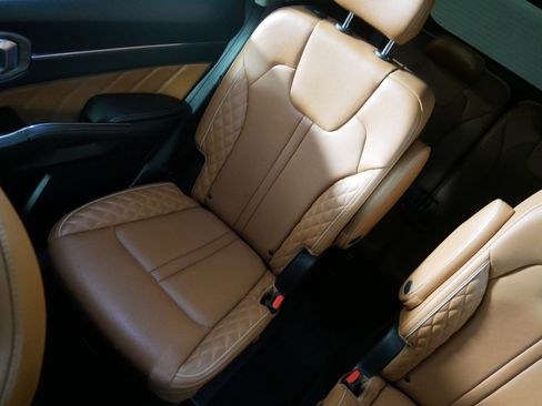 Used 2022 Kia Sorento SX Prestige w/ Rust Color Package image 12