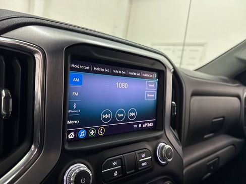Used 2019 GMC Sierra 1500 SLE w/ SLE Value Package image 43
