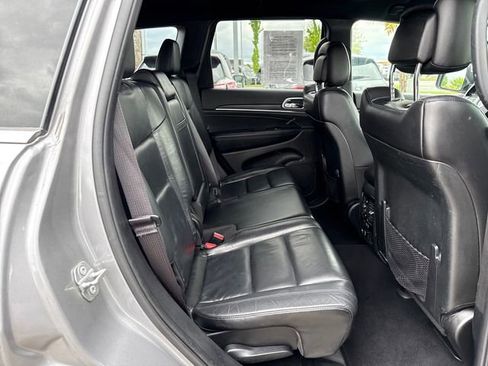 Used 2019 Jeep Grand Cherokee Limited AWD/4WD image 10